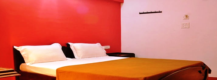 2155/Hotel Holiday Break - Valparai 04.jpg